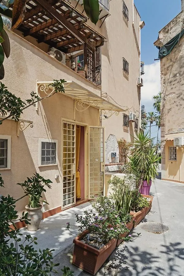 Casa Arancio Βίλα Παλέρμο 0*,